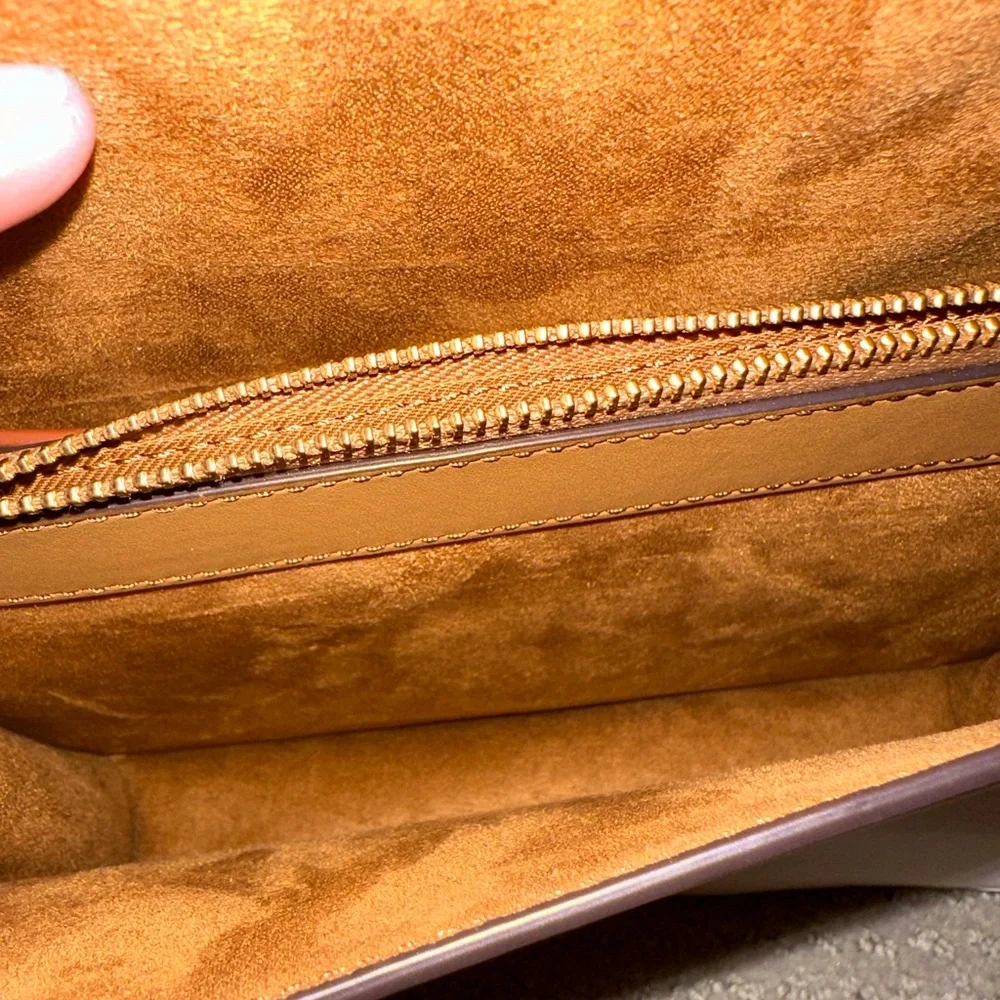 Coach elegant shoulder